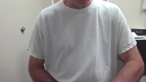 Snapshot of happybrian5 chatting on October 15, 12:25 am happybrian5 online show from October 15, 12:25 am