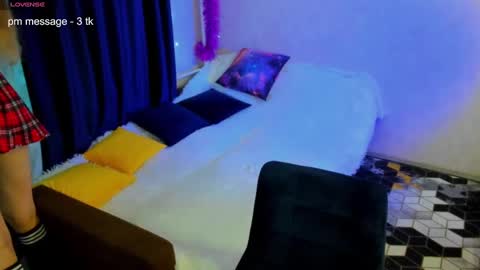 Snapshot of happystephanie chatting on March 8, 8:14 pm Stephanie online show from March 8, 8:14 pm
