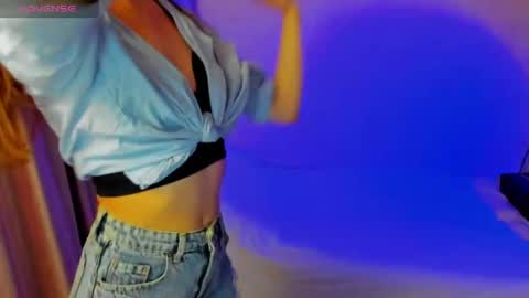 Stephanie online show from April 8, 8:23 pm