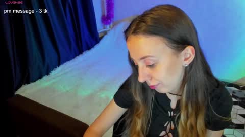 Snapshot of happystephanie chatting on February 3, 1:09 am Stephanie online show from February 3, 1:09 am