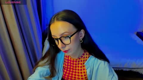 Stephanie online show from March 10, 9:18 pm