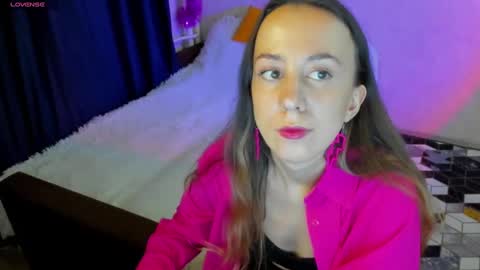 Snapshot of happystephanie chatting on December 22, 9:53 pm Stephanie online show from December 22, 9:53 pm