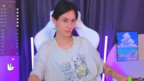 Mark online show from December 4, 7:46 pm