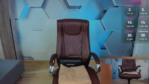 Steve online show from April 7, 11:01 am