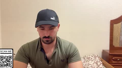 Snapshot of hard_to_obey chatting on October 9, 8:14 pm hard_to_obey online show from October 9, 8:14 pm