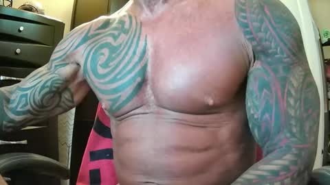 Snapshot of hardbody205a chatting on October 3, 5:21 pm hardbody205a online show from October 3, 5:21 pm