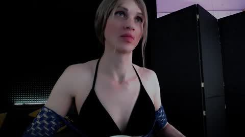 Miss Hardy online show from December 22, 5:36 am