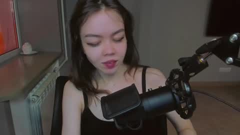 Snapshot of haribo_asmr chatting on February 20, 10:37 am Miss Hari online show from February 20, 10:37 am