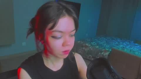 Snapshot of haribo_asmr chatting on January 14, 10:38 am Miss Hari online show from January 14, 10:38 am