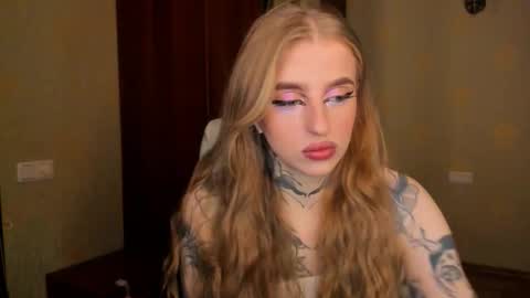 Julia online show from November 1, 5:17 am