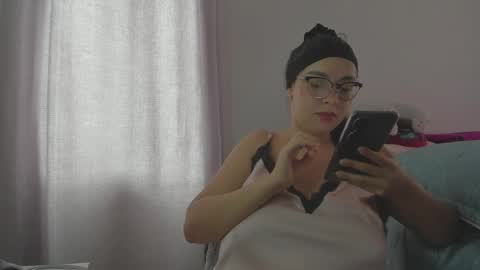 Snapshot of harleynapier chatting on October 12, 4:43 pm Natii online show from October 12, 4:43 pm