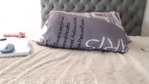 Emma online show from September 16, 5:27 pm