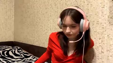 Mary online show from April 30, 8:57 pm