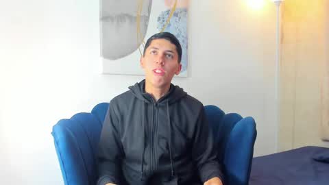 Snapshot of harry_klein chatting on September 19, 11:47 am   H  K   online show from September 19, 11:47 am