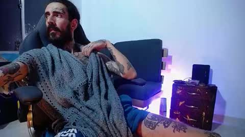 OMAR online show from December 17, 3:13 am