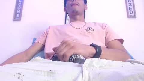 Snapshot of harrythomson1 chatting on February 19, 6:00 am harry thomson online show from February 19, 6:00 am