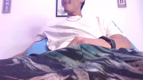 Snapshot of harrythomson1 chatting on February 15, 8:11 am harry thomson online show from February 15, 8:11 am