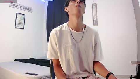 Snapshot of harrythomson1 chatting on October 3, 11:40 am harry thomson online show from October 3, 11:40 am