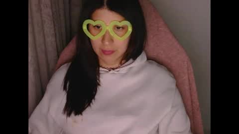 lady online show from May 16, 6:43 am