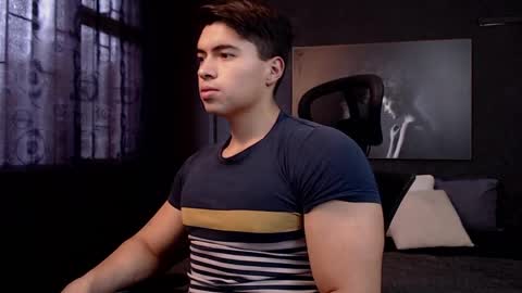 hat_guy01 online show from March 31, 8:42 pm