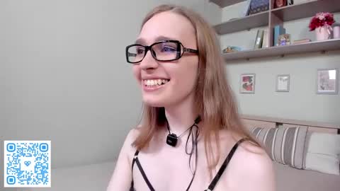 Mia online show from May 23, 2:24 pm