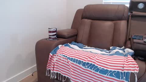 Snapshot of havebeardwilltravel3250 chatting on September 24, 9:32 pm havebeardwilltravel3250 online show from September 24, 9:32 pm