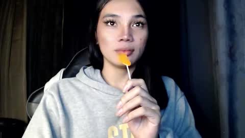 LALA A online show from November 24, 11:09 am