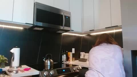 Snapshot of hazel_skye chatting on October 21, 7:06 pm Hazel online show from October 21, 7:06 pm