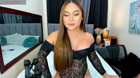 HAZEL MADONNA online show from May 12, 11:08 am