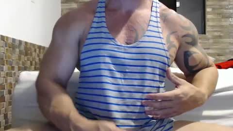 Snapshot of healedcarioca chatting on January 24, 1:13 am Brazilian bigdick online show from January 24, 1:13 am