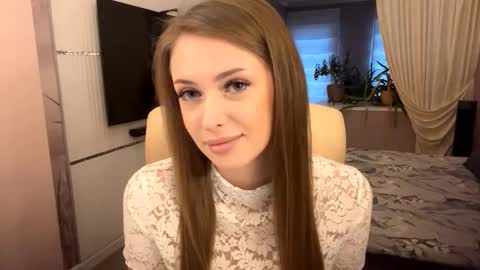 Mona online show from November 9, 9:24 am