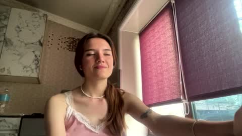 Lili online show from April 3, 12:12 pm