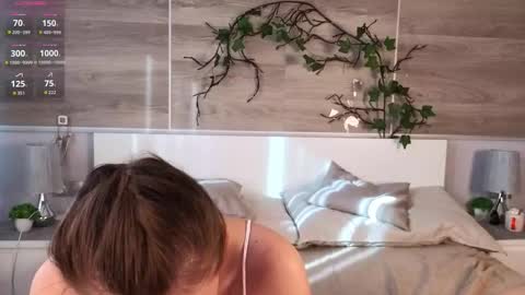 Hi everyone i am Alice pls dont be rude   fav patterns 77  99  111  222  333 online show from October 18, 5:11 am