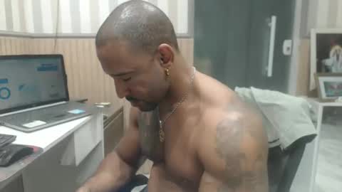 Snapshot of hebertgomes chatting on October 20, 10:15 pm hebertgomes online show from October 20, 10:15 pm