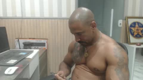 hebertgomes online show from April 3, 11:22 pm