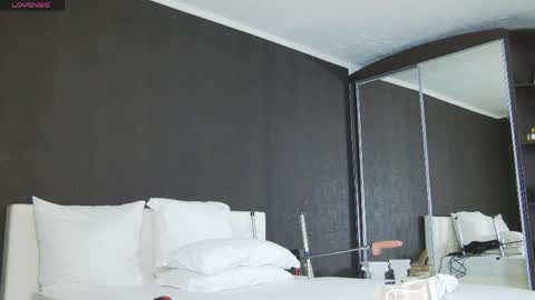 Helen online show from March 29, 3:35 pm