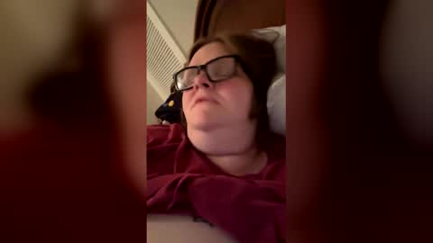 heidimackey2 online show from June 4, 6:52 am
