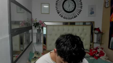 heiker_ online show from November 24, 3:05 am