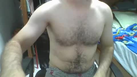 Snapshot of heitorcp1 chatting on December 23, 1:40 am heitorcp1 online show from December 23, 1:40 am