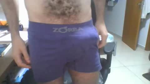 heitorcp1 online show from January 17, 3:38 am