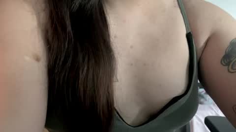 hekatebtch online show from April 3, 1:12 am