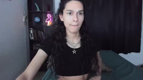 helena_spellman online show from May 24, 9:38 am