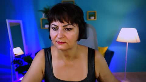 helenbeler online show from November 4, 8:26 am