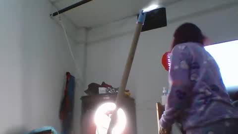 helenoliveira76340912 online show from April 18, 7:18 pm