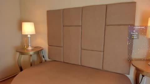 Helen or Hells online show from March 6, 1:54 pm