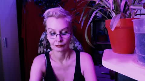 Helga online show from March 25, 9:54 pm