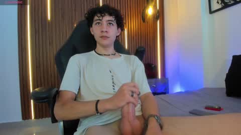 Snapshot of helios_obscuro chatting on September 30, 4:28 pm helios_obscuro online show from September 30, 4:28 pm