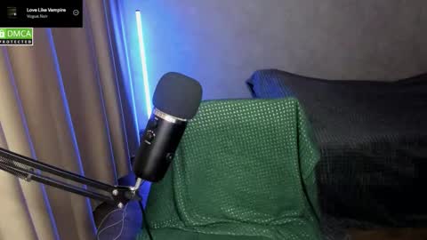 Red online show from November 12, 8:22 pm