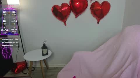 Snapshot of hellen__moore chatting on March 8, 3:50 am GTM3Mon Tue Wed Thu Fri San 0400 am-1030pm online show from March 8, 3:50 am