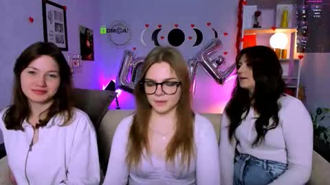 Helli online show from February 12, 8:23 pm